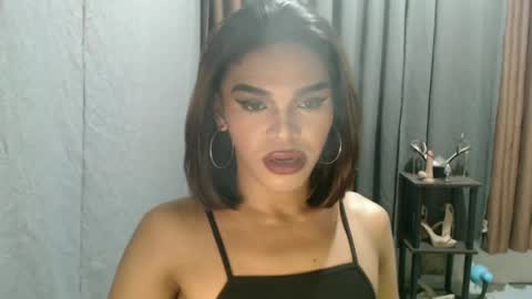 Snapshot of neomi_hardcock chatting on May 11, 2026, 5:21 pm neomi online show from May 11, 2026, 5:21 pm