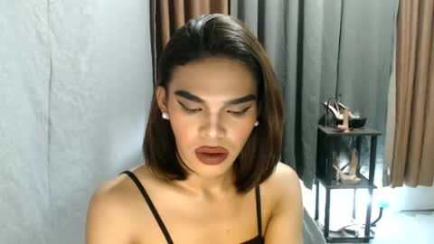 Snapshot of neomi_hardcock chatting on May 13, 2026, 4:59 pm neomi online show from May 13, 2026, 4:59 pm