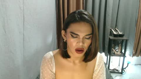 Snapshot of neomi_hardcock chatting on May 19, 2026, 6:14 pm neomi online show from May 19, 2026, 6:14 pm
