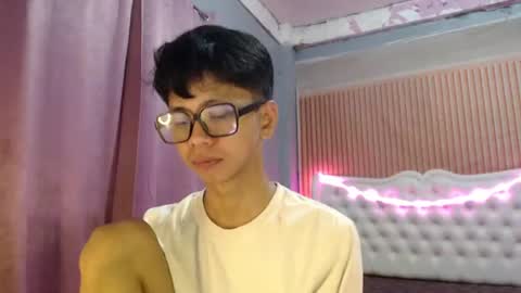 Ethan online show from July 18, 2026, 10:13 pm
