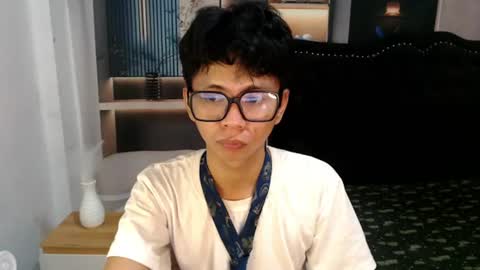 Ethan online show from July 26, 2026, 4:53 am