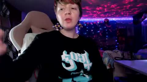 Snapshot of nerdy_squirty chatting on June 22, 2026, 6:43 am NerdySquirty online show from June 22, 2026, 6:43 am