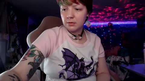 Snapshot of nerdy_squirty chatting on June 25, 2026, 5:12 am NerdySquirty online show from June 25, 2026, 5:12 am