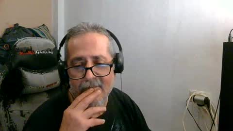 neron401 online show from May 2, 2026, 4:17 am