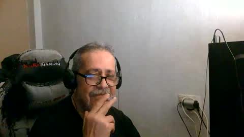 Snapshot of neron401 chatting on May 7, 2026, 3:12 am neron401 online show from May 7, 2026, 3:12 am