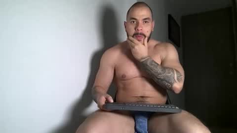 Snapshot of neron_xxl chatting on January 6, 2026, 8:51 am neron XXL online show from January 6, 2026, 8:51 am