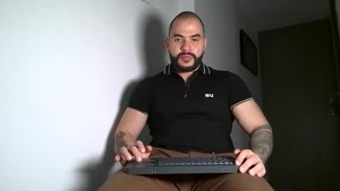 Snapshot of neron_xxl chatting on January 9, 2026, 2:14 am neron XXL online show from January 9, 2026, 2:14 am