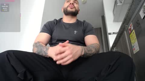 Snapshot of neron_xxl chatting on February 25, 2026, 5:00 pm neron XXL online show from February 25, 2026, 5:00 pm