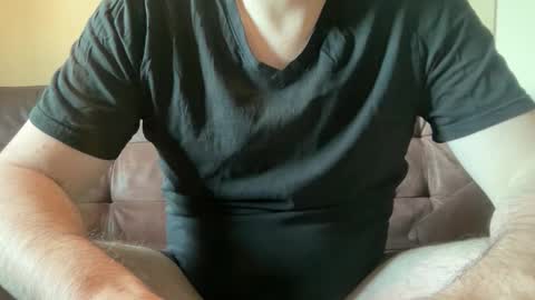 Neu242Gierig online show from April 27, 2026, 5:49 am