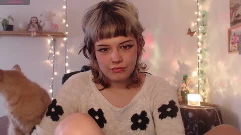 Snapshot of neurotic_witch chatting on September 19, 2025, 5:57 pm Mar online show from September 19, 2025, 5:57 pm