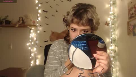 Snapshot of neurotic_witch chatting on October 10, 2025, 10:36 am Mar online show from October 10, 2025, 10:36 am