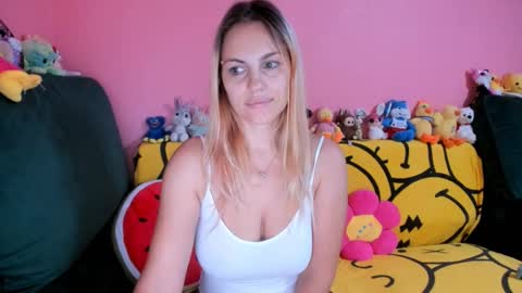 Snapshot of new_sexyiass chatting on October 15, 2025, 1:06 am silvia online show from October 15, 2025, 1:06 am