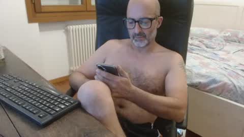 Snapshot of new_simi_74 chatting on July 28, 2026, 7:39 pm simi online show from July 28, 2026, 7:39 pm