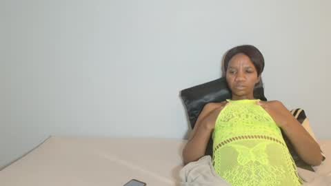 newbootyxx online show from June 16, 2026, 8:33 pm