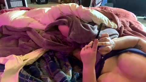 Snapshot of newby101 chatting on January 6, 2025, 10:13 am Meow Meow online show from January 6, 2025, 10:13 am