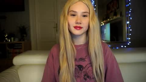 Snapshot of newkitty_18 chatting on February 22, 2026, 9:24 pm Nika online show from February 22, 2026, 9:24 pm