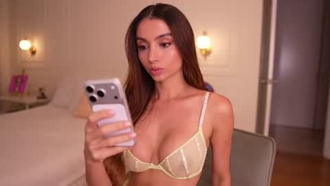 Snapshot of newmollybrooke chatting on July 30, 2026, 1:48 am all my links Here online show from July 30, 2026, 1:48 am