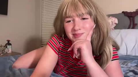 Lauren online show from March 16, 2026, 1:22 am