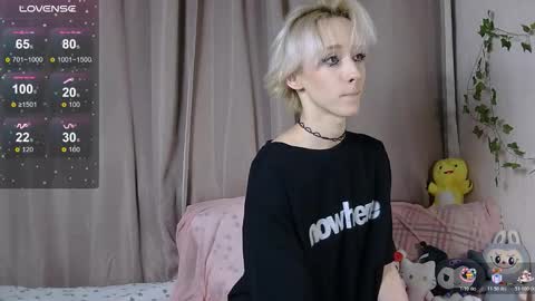 Snapshot of nextvibe1 chatting on November 23, 2025, 5:13 pm NextVibe1 online show from November 23, 2025, 5:13 pm