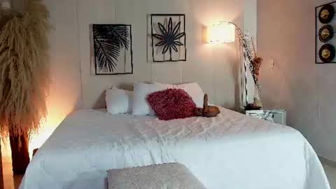 Snapshot of neytiri_moon chatting on August 1, 2026, 12:43 am Sandra online show from August 1, 2026, 12:43 am