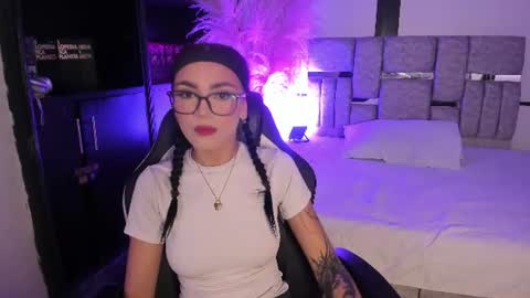 nezukoo_1 online show from June 10, 2026, 10:41 pm