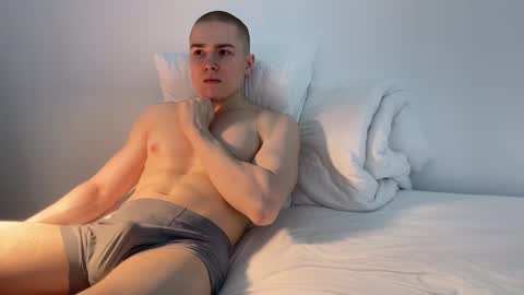 Snapshot of nfeibk chatting on February 6, 2026, 1:54 am Adrian Von Ziegler online show from February 6, 2026, 1:54 am