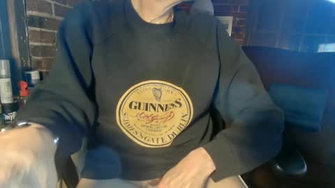 Snapshot of nfgwholoves2cum chatting on March 4, 2025, 2:06 am NFG Nice Friendly Guy Dick online show from March 4, 2025, 2:06 am