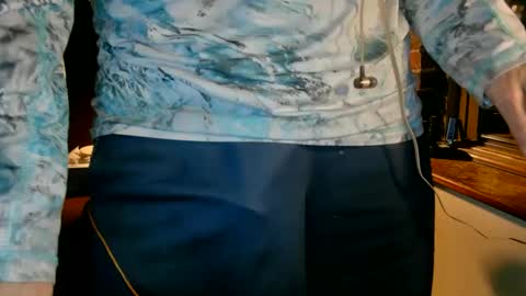 Snapshot of nfgwholoves2cum chatting on September 21, 2025, 12:12 am NFG Nice Friendly Guy Dick online show from September 21, 2025, 12:12 am