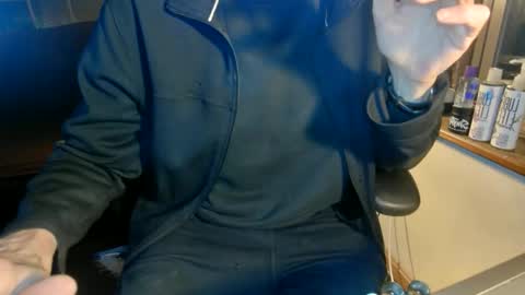 Snapshot of nfgwholoves2cum chatting on November 4, 2025, 12:43 am NFG Nice Friendly Guy Dick online show from November 4, 2025, 12:43 am