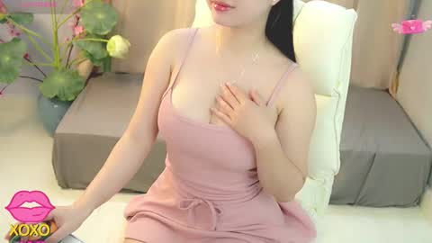 nhatlinhnguyen online show from September 21, 2025, 7:54 am