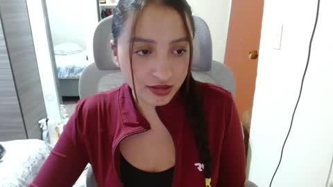 Snapshot of nia_cop chatting on January 7, 2026, 9:50 pm Dani online show from January 7, 2026, 9:50 pm