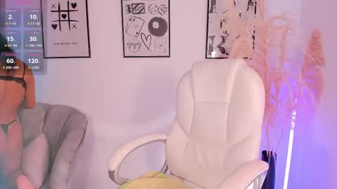 Nia online show from September 17, 2025, 12:51 pm