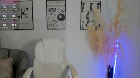 Nia online show from October 23, 2025, 12:59 pm