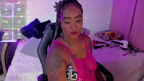 Nia online show from April 30, 2026, 5:03 am