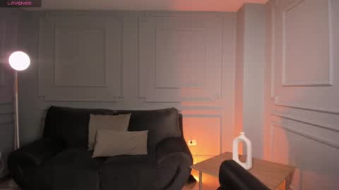 Call me Nia  online show from February 20, 2025, 10:59 pm