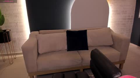 Snapshot of niasalvatore chatting on June 9, 2026, 7:58 pm Call me Nia online show from June 9, 2026, 7:58 pm