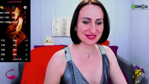 niasmithh online show from February 22, 2025, 5:13 pm