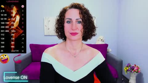 niasmithh online show from November 13, 2025, 1:21 pm