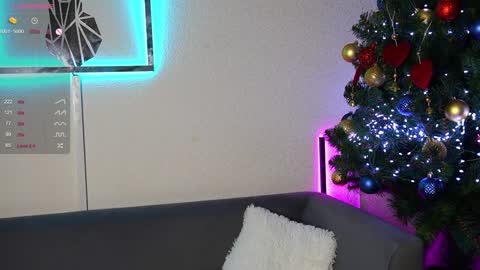 Snapshot of nica_rhodes chatting on December 7, 2024, 12:19 am nica_rhodes online show from December 7, 2024, 12:19 am