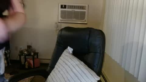 Snapshot of niccibaby chatting on February 28, 2025, 11:47 am Nicci babyyy online show from February 28, 2025, 11:47 am