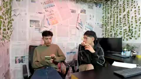 Snapshot of nice_boys11 chatting on June 26, 2026, 1:26 pm nice_boys11 online show from June 26, 2026, 1:26 pm