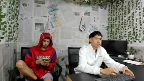 Snapshot of nice_boys11 chatting on July 3, 2026, 1:17 pm nice_boys11 online show from July 3, 2026, 1:17 pm
