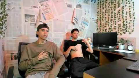 Snapshot of nice_boys11 chatting on July 6, 2026, 1:30 pm nice_boys11 online show from July 6, 2026, 1:30 pm