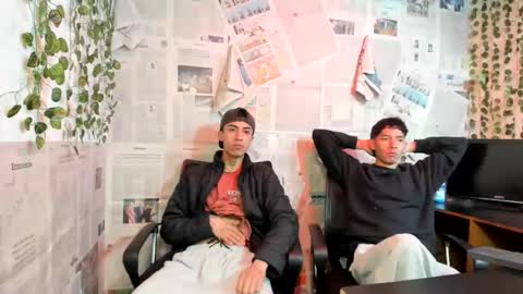 Snapshot of nice_boys11 chatting on July 9, 2026, 1:37 pm nice_boys11 online show from July 9, 2026, 1:37 pm