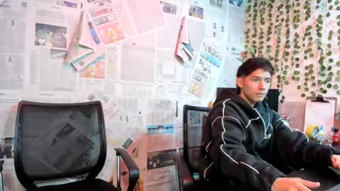 Snapshot of nice_boys11 chatting on July 12, 2026, 1:46 pm nice_boys11 online show from July 12, 2026, 1:46 pm