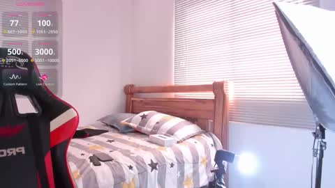 Snapshot of nice_day_ chatting on December 5, 2025, 2:58 pm day online show from December 5, 2025, 2:58 pm