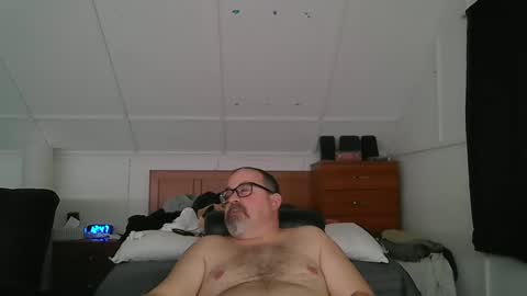 niceguy7208 online show from September 22, 2025, 4:47 am