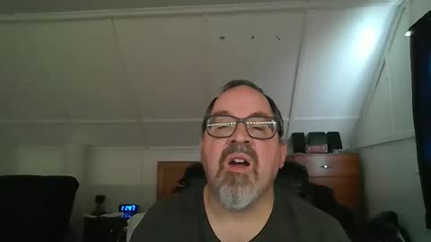 niceguy7208 online show from November 1, 2025, 3:47 pm