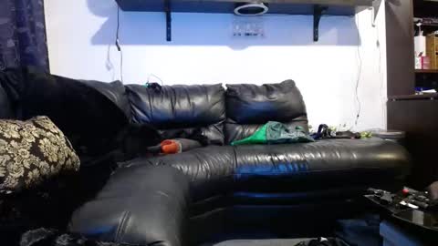 niceonebrov online show from April 22, 2026, 2:40 pm
