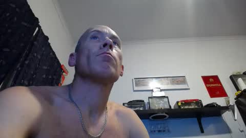 niceonebrov online show from April 25, 2026, 7:11 pm